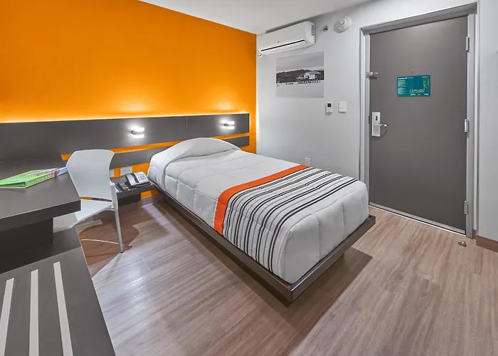 Express Junior By Marriott Ciudad De Sullivan 3* Città del Messico