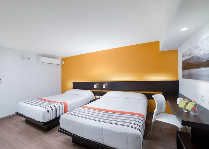 Hotel Express Junior By Marriott Ciudad De Sullivan 3*