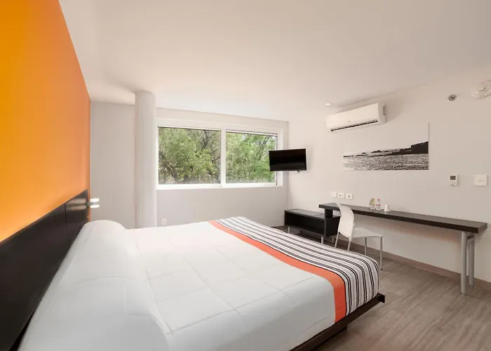 Hotel Express Junior By Marriott Ciudad De Sullivan