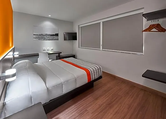 Express Junior By Marriott Ciudad De Zona Reforma Hotel 3*