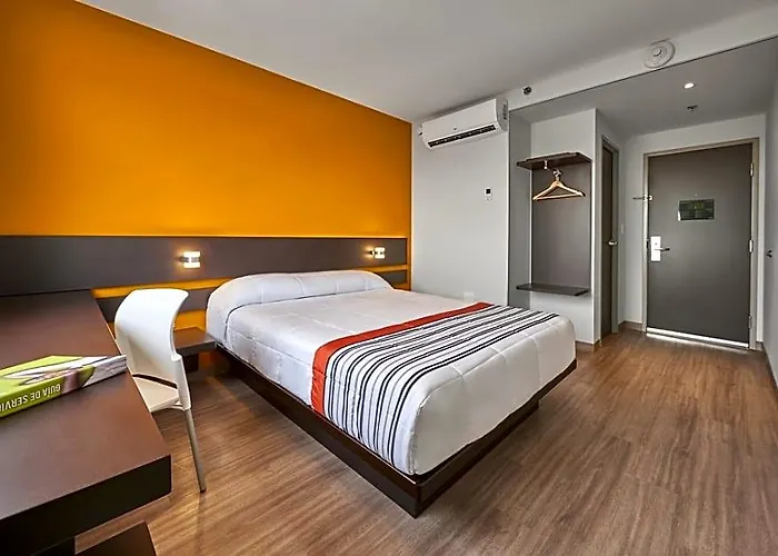 Express Junior By Marriott Ciudad De Zona Reforma Hotel 3*